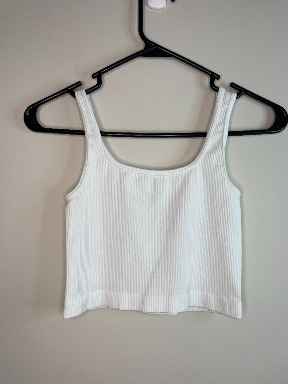 OQQ Ribbed White Cropped Stretch Tank Top Thin Straps Square Neck Size Small